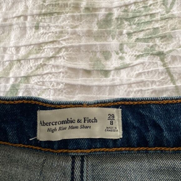 Abercrombie & finch | high-rise mom Short 29 - Picture 3 of 4